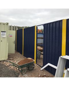 Porte piétonne en acier