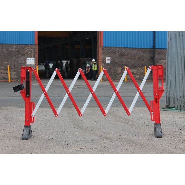 Titan Expandable Safety Barrier