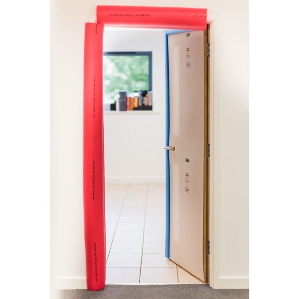 Protection de montant de porte ignifuge