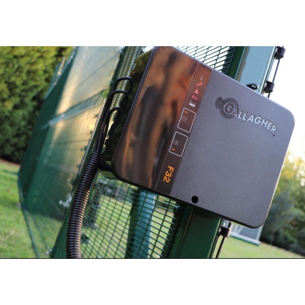 Temporary Mesh Pulse Fencing from HERMEQ.