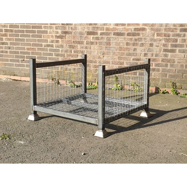 Stackable Storage Pallet