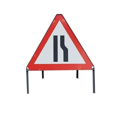 Panneau de Signalisation 'Rétrécissement à Droite' en Métal 750mm Panneau de Signalisation 'Rétrécissement à Droite' en Métal 750mm