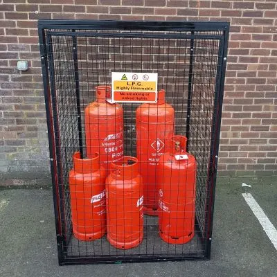 Cage de stockage pour bouteilles de gaz Cage de stockage pour bouteilles de gaz